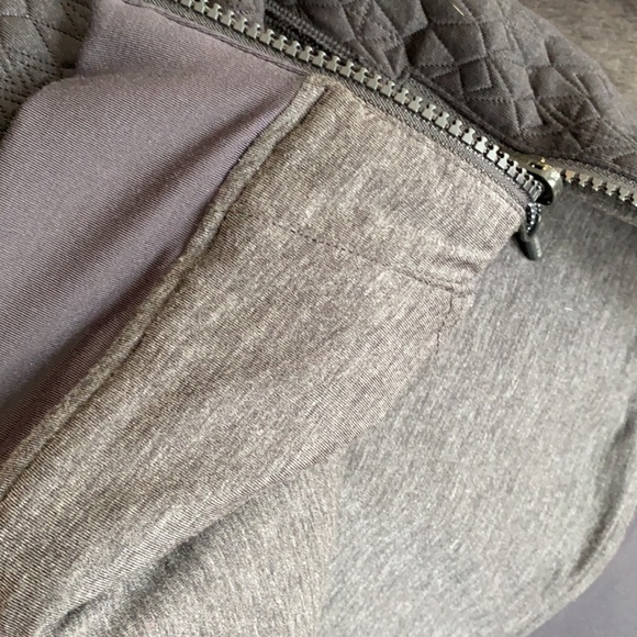 Ivivva Girls Active sweatshirt *like new* - Picture 4 of 4